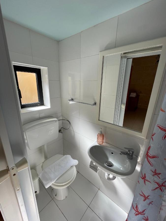 Penelope Townhouse Hotel Ghajn il-Kbira  Екстериор снимка