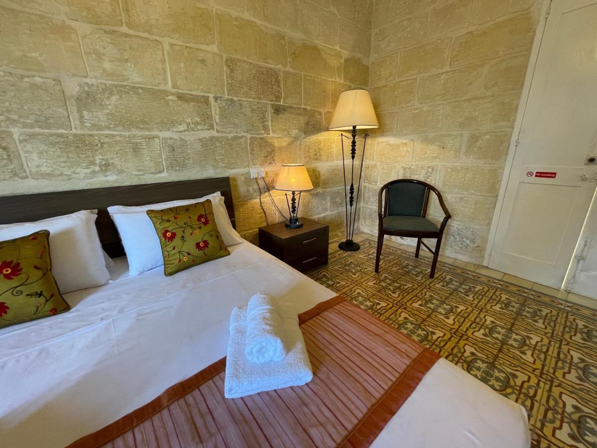 Penelope Townhouse Hotel Ghajn il-Kbira  Екстериор снимка