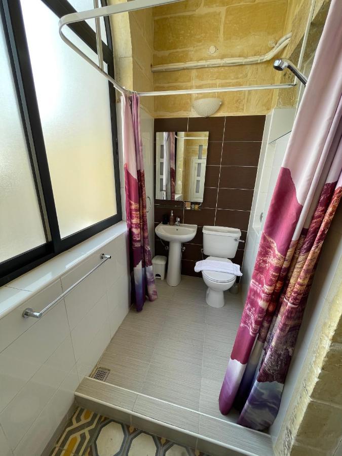 Penelope Townhouse Hotel Ghajn il-Kbira  Екстериор снимка