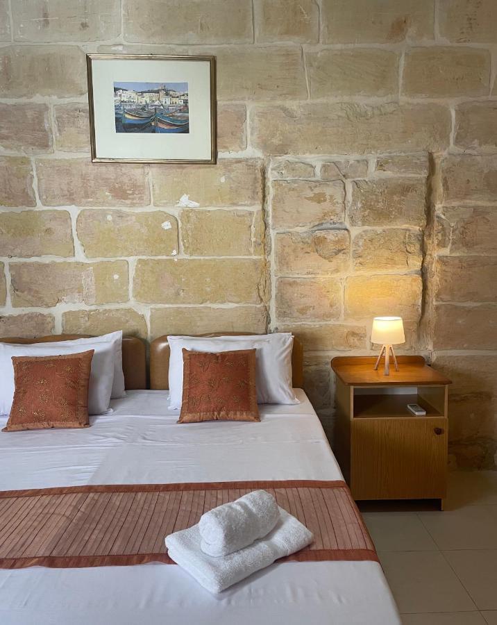 Penelope Townhouse Hotel Ghajn il-Kbira  Екстериор снимка