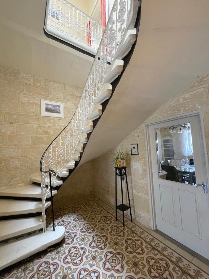 Penelope Townhouse Hotel Ghajn il-Kbira  Екстериор снимка